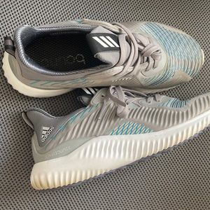 Alpha bounce adidas sneakers